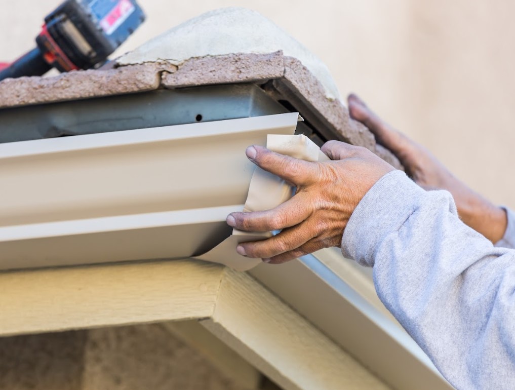 signs of failing gutters in Indiana